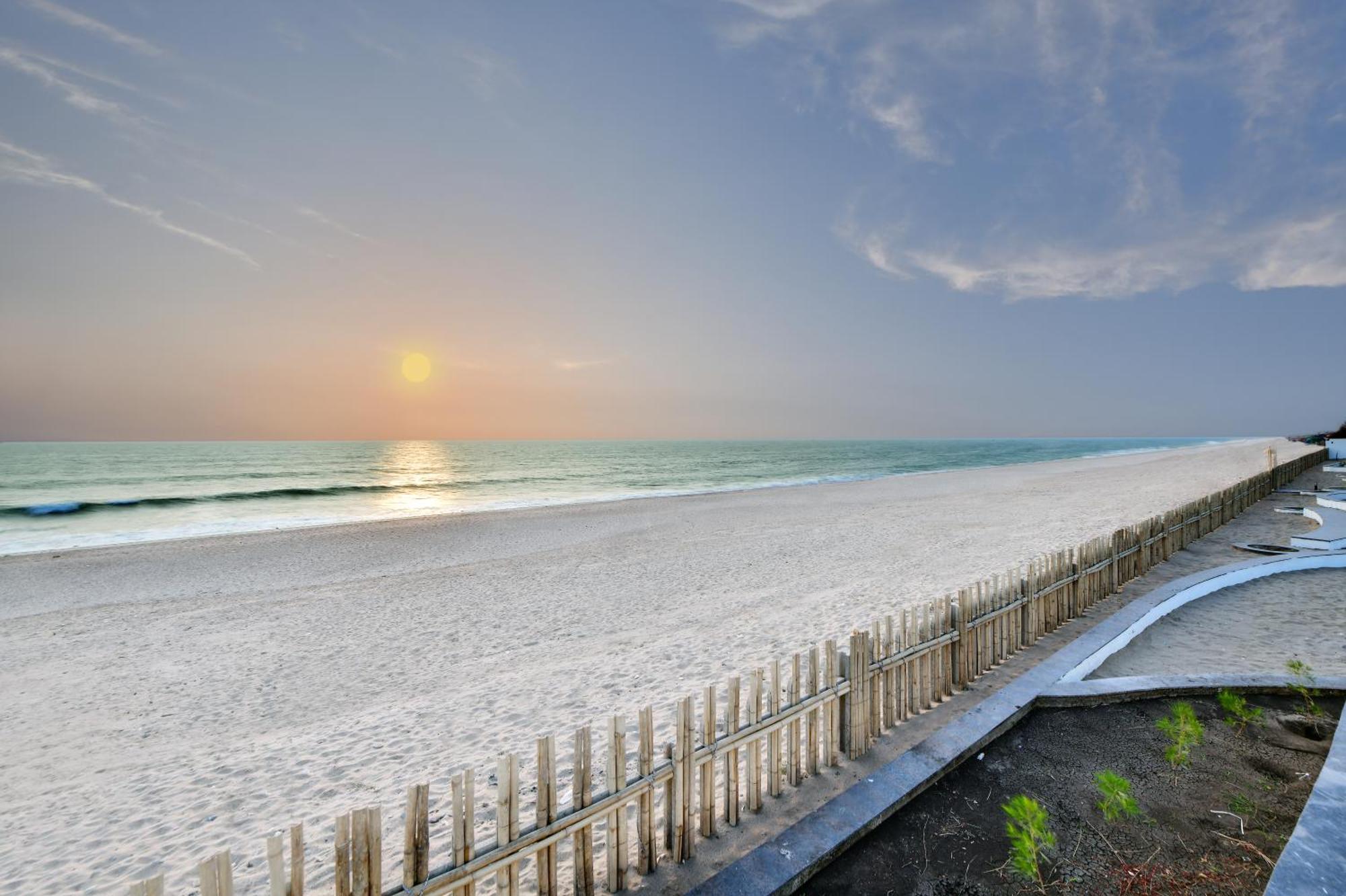The Fern Leo Beach Resort , Madhavpur Porbandar Exteriör bild